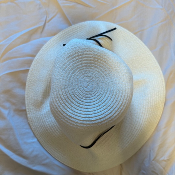 Aritzia sun hat - Picture 2 of 4